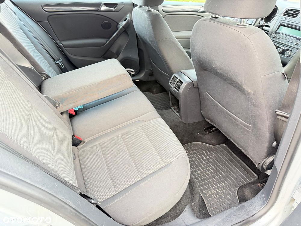 Volkswagen Golf 1.6 TDI Comfortline - 8
