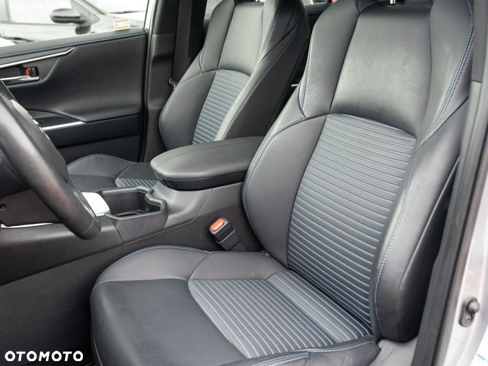 Toyota RAV4 - 12