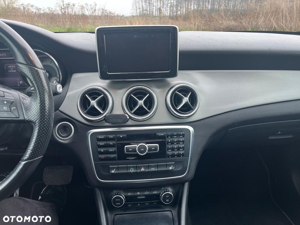 Mercedes-Benz CLA 250 4Matic 7G-DCT AMG Line - 27