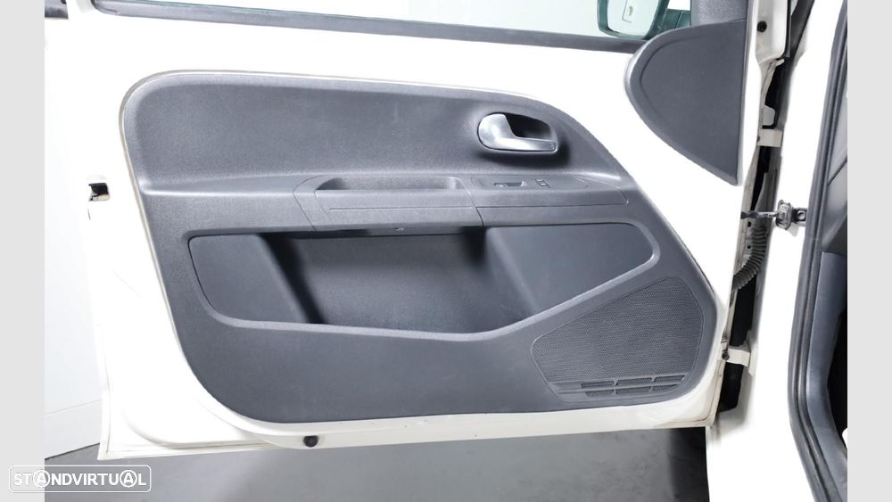 VW Up! 1.0 White - 7