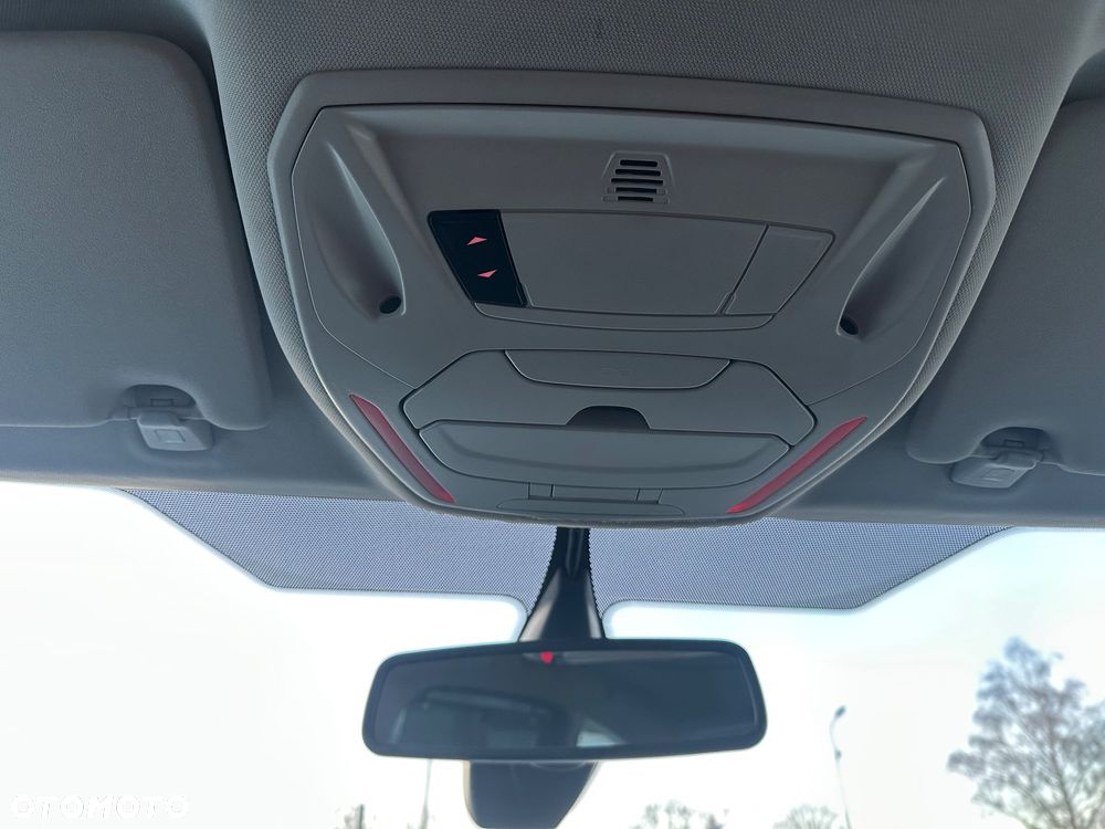 Ford S-Max 2.0 TDCi DPF Titanium X - 33