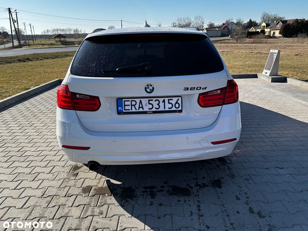 BMW Seria 3 320d DPF Edition Exclusive - 10