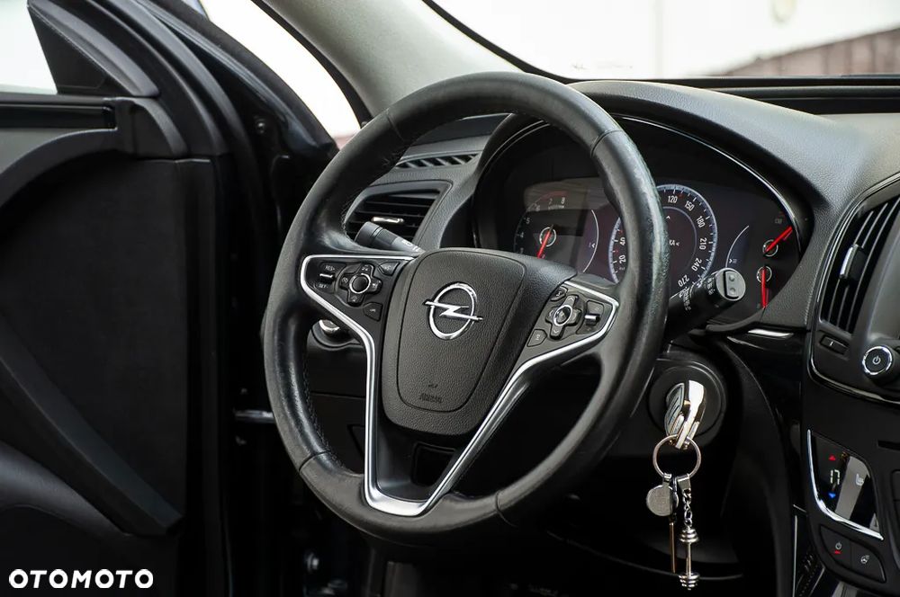Opel Insignia 2.0 T Cosmo 4x4 EU6 - 35