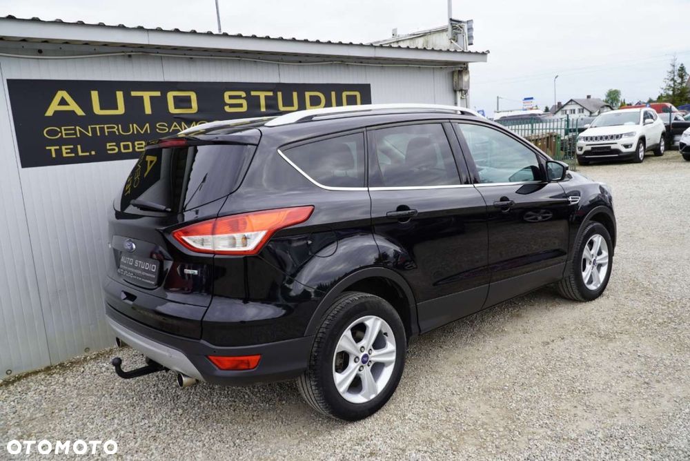 Ford Kuga 1.5 EcoBoost 2x4 Titanium - 3