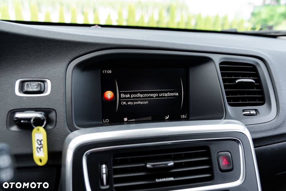 Volvo V60 D3 Drive-E Dynamic Edition (Kinetic) - 20