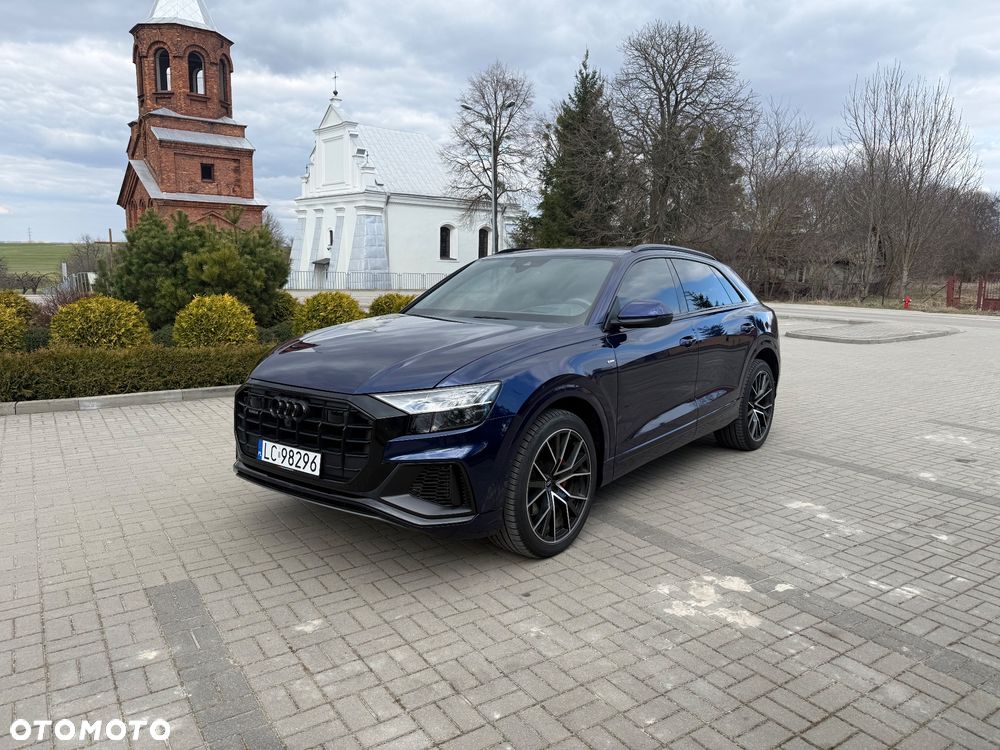Audi Q8 - 1