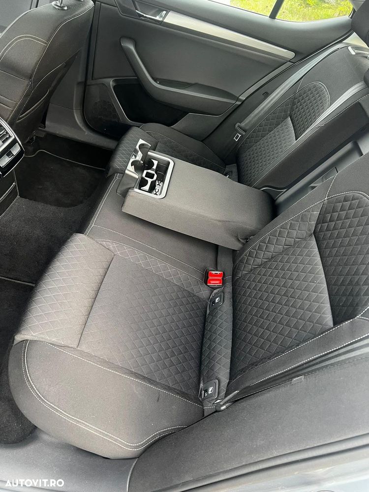 Skoda Superb 2.0 TDI DSG Style - 8