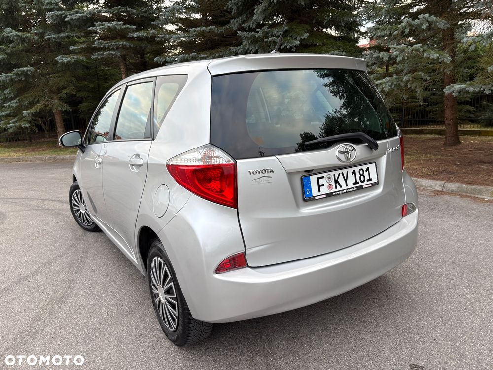 Toyota Verso S - 32