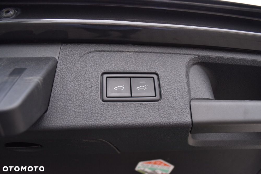 Volkswagen Passat Variant 1.5 TSI EVO Elegance DSG - 37