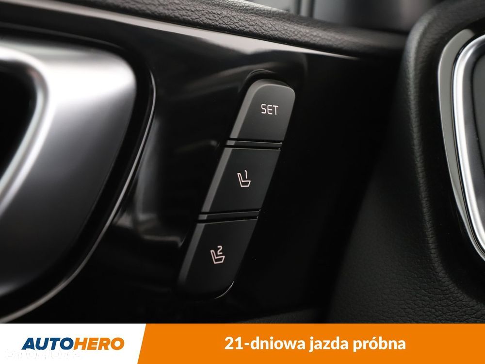 Kia Ceed - 37