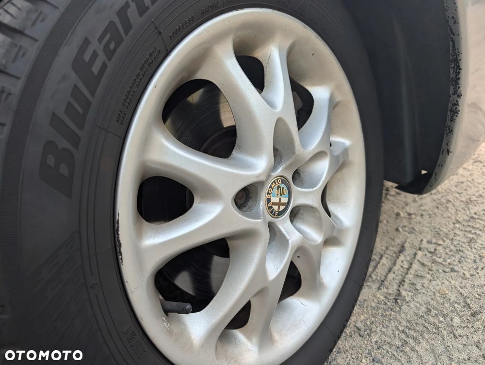 Alfa Romeo 147 1.9 JTD Distinctive - 19