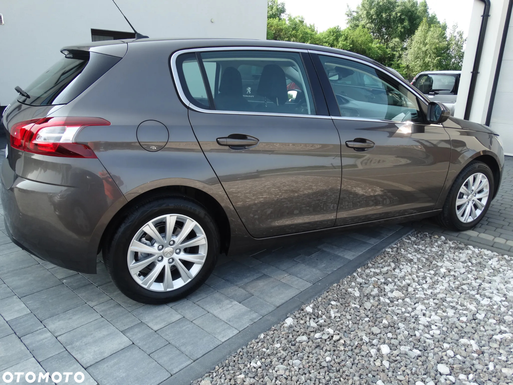 Peugeot 308 1.6 BlueHDi Allure S&S - 15