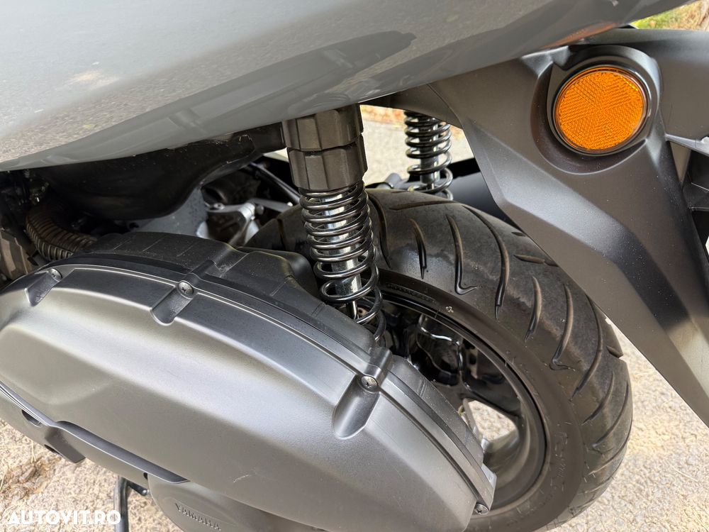 Yamaha XMAX 125 - 11