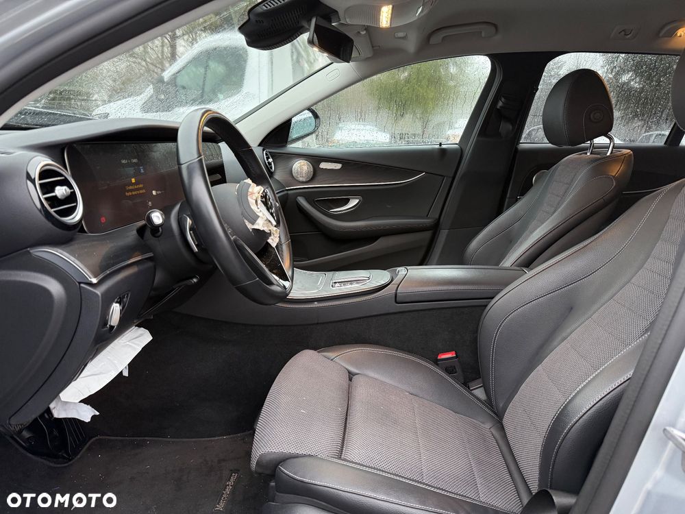 Mercedes-Benz Klasa E - 11