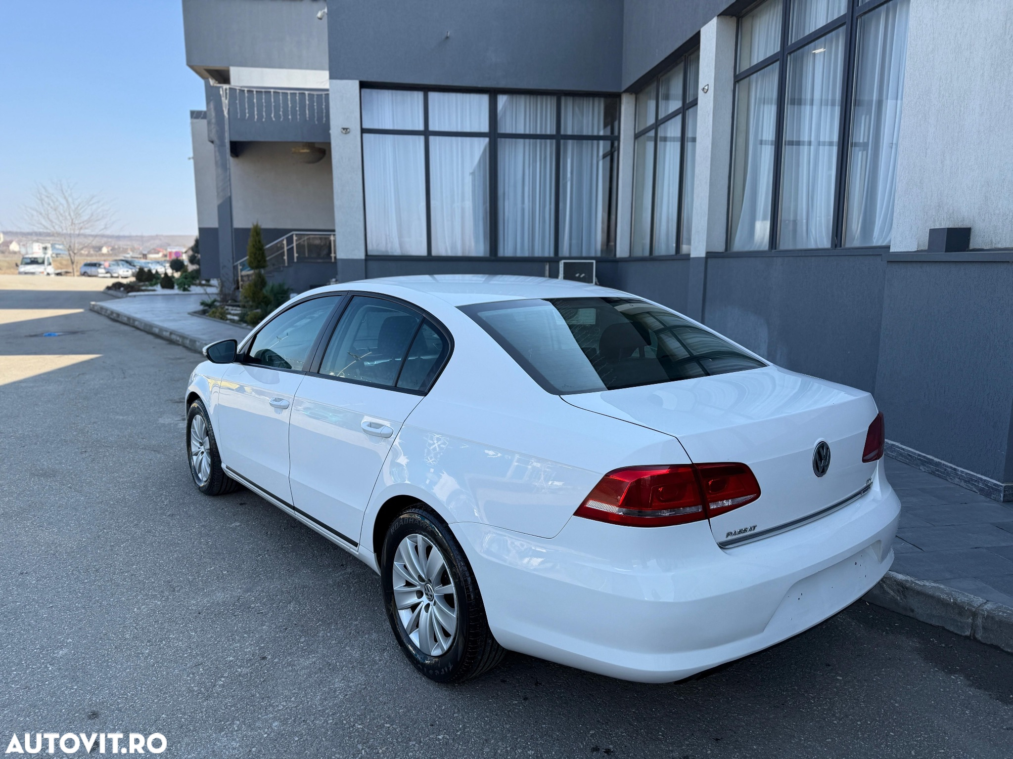 Volkswagen Passat - 17