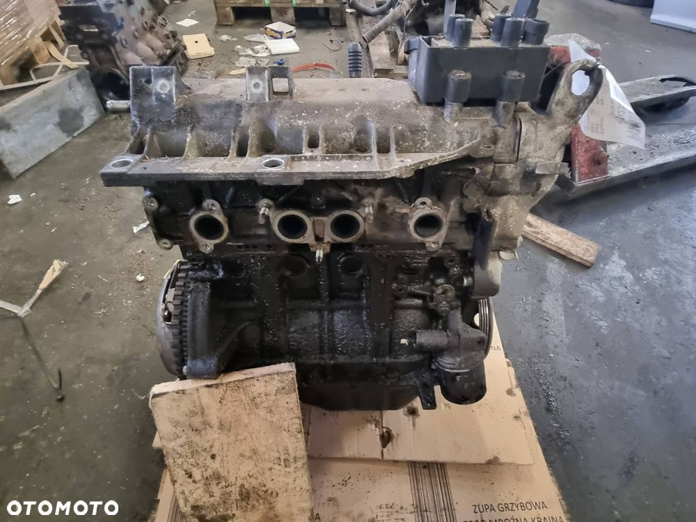 SILNIK SŁUPEK RENAULT CLIO II D7FD720 1.2 - 1