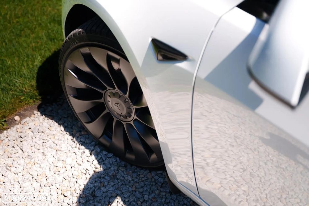 Tesla Model 3 Performance Dual Motor AWD - 26