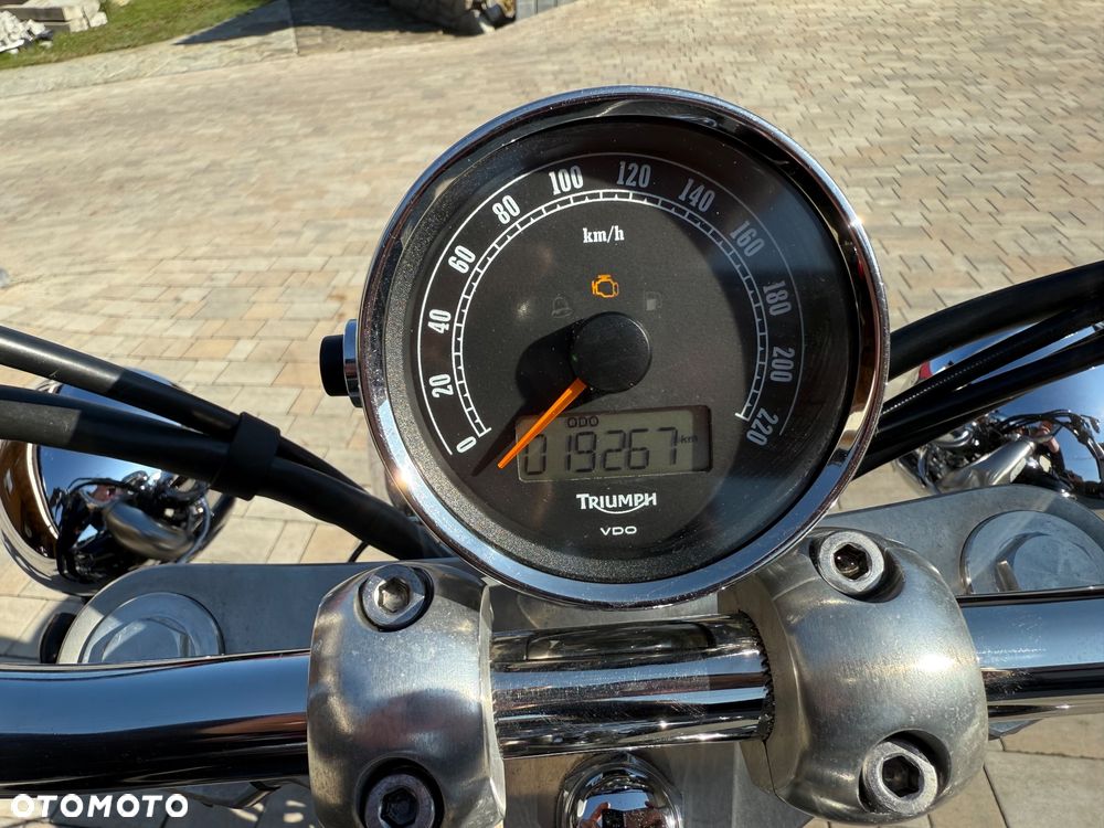 Triumph America - 12