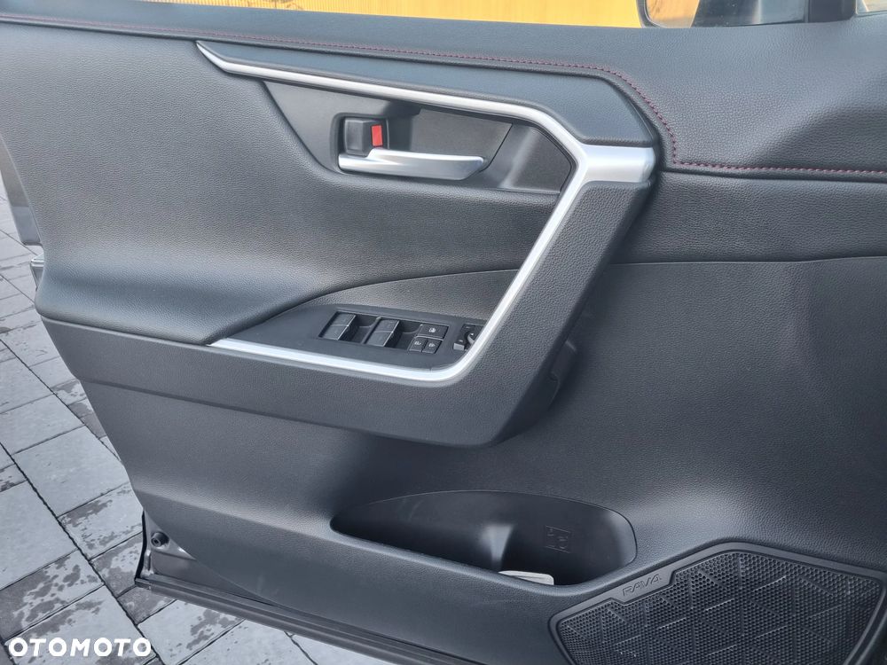 Toyota RAV4 - 9