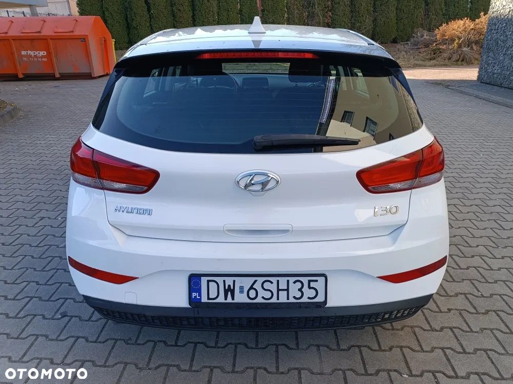 Hyundai i30 1.5 DPI Classic + - 3