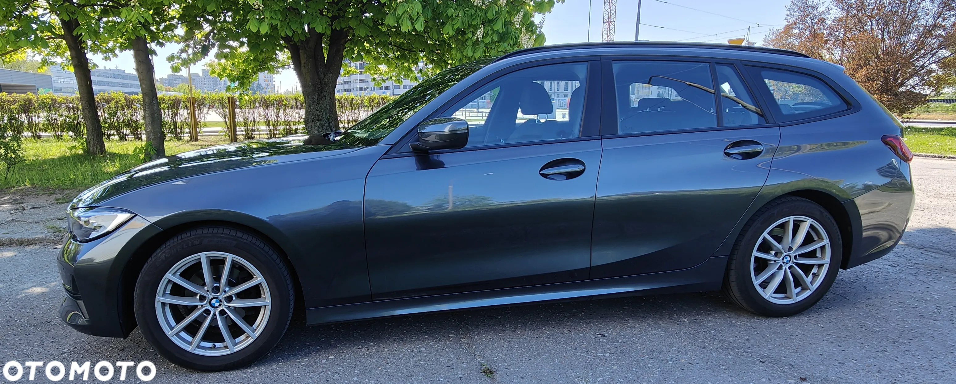 BMW Seria 3 318d Touring - 16