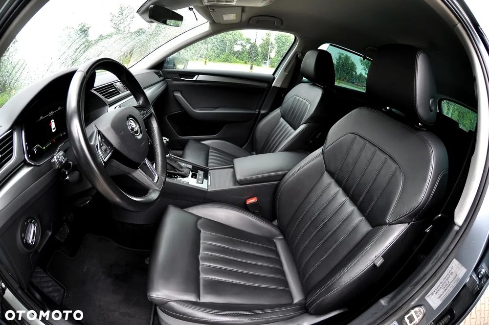 Skoda Superb 2.0 TDI DSG Premium Edition - 16