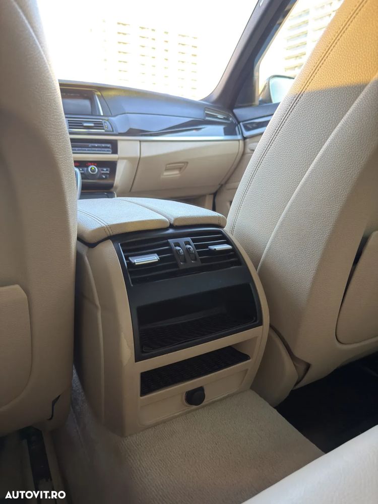 BMW Seria 5 520d Aut. - 10