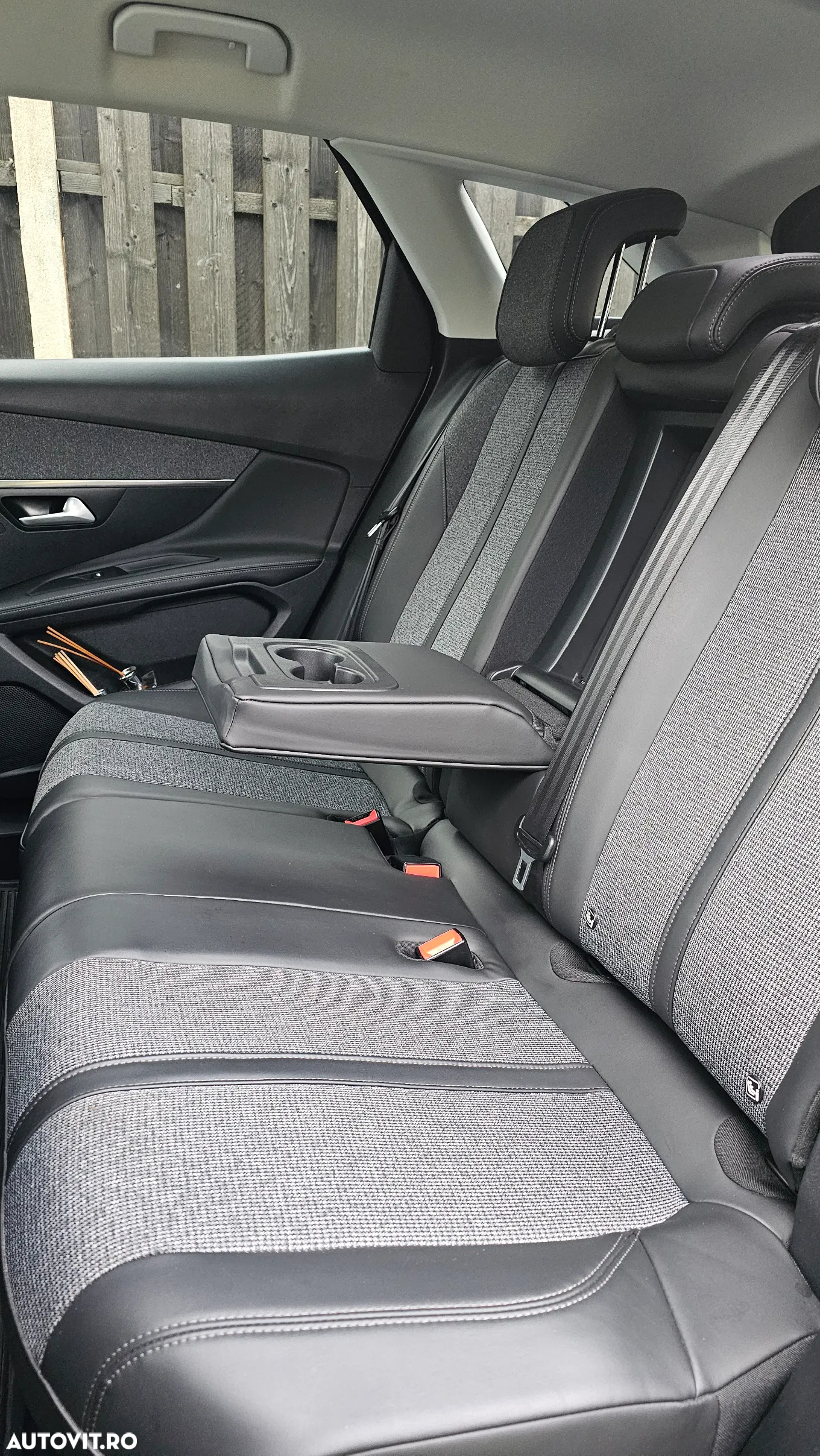 Peugeot 3008 1.5 BlueHDI S&S EAT8 Allure - 7