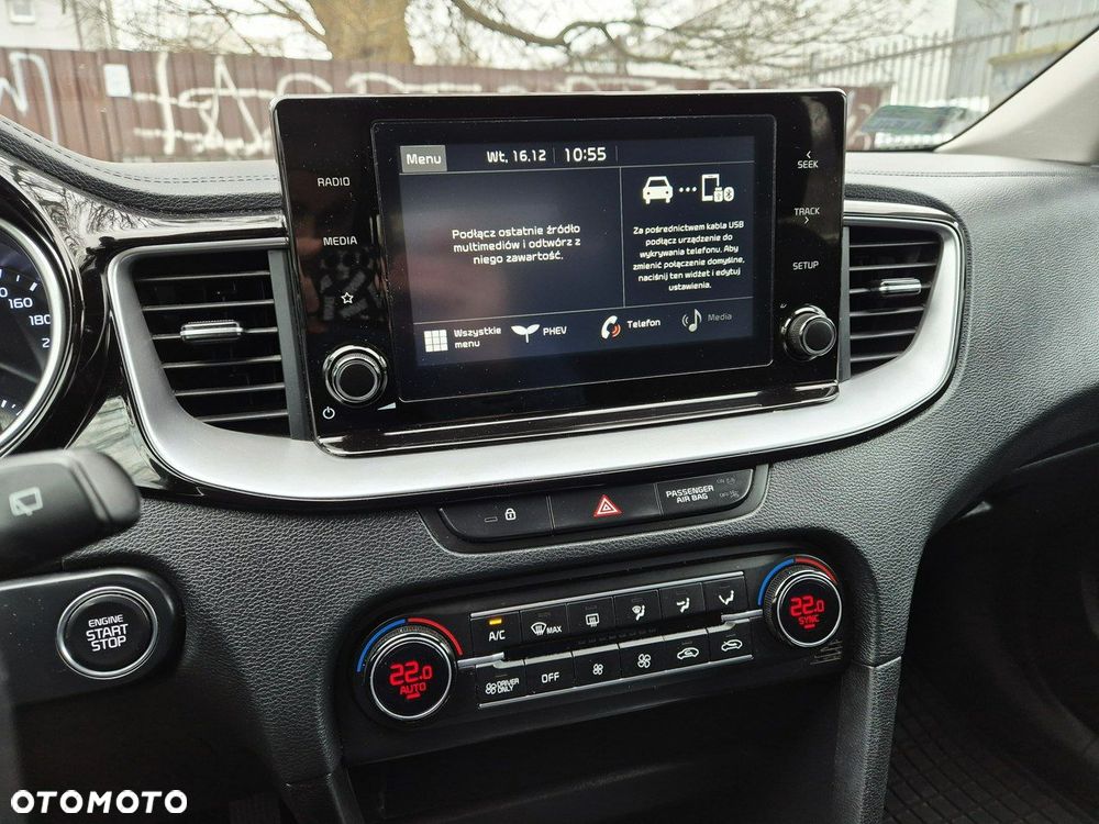 Kia Ceed 1.6 GDI PHEV L DCT - 25