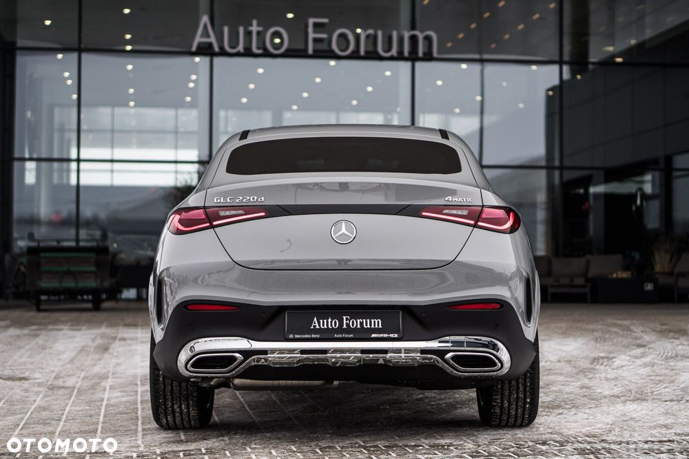 Mercedes-Benz GLC - 12