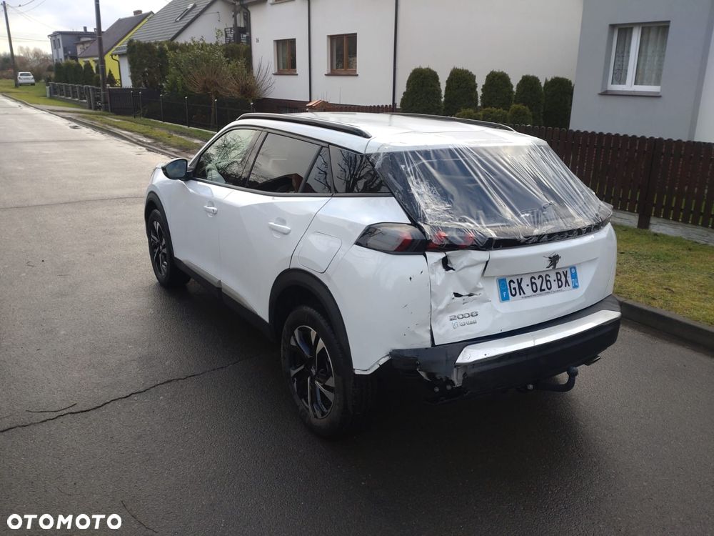 Peugeot 2008 1.5 BlueHDi Allure Pack S&S EAT8 - 11