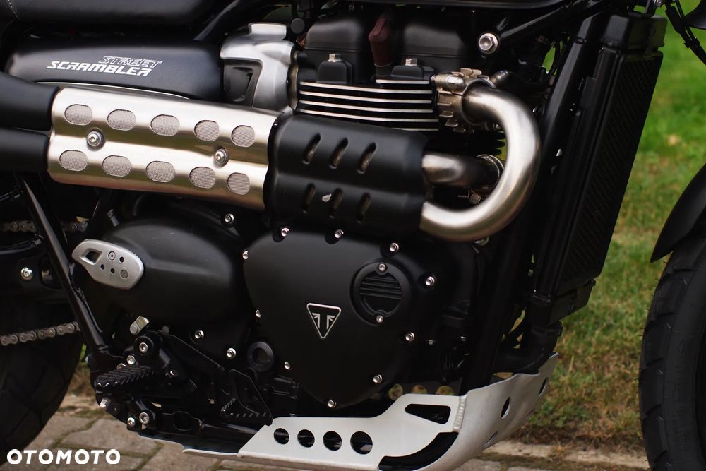 Triumph Street Scrambler - 13