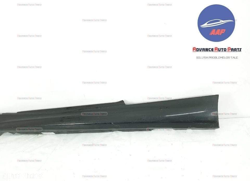 Ornament prag stanga M original in stare buna BMW Seria 1 E81-E88 2004 - 3