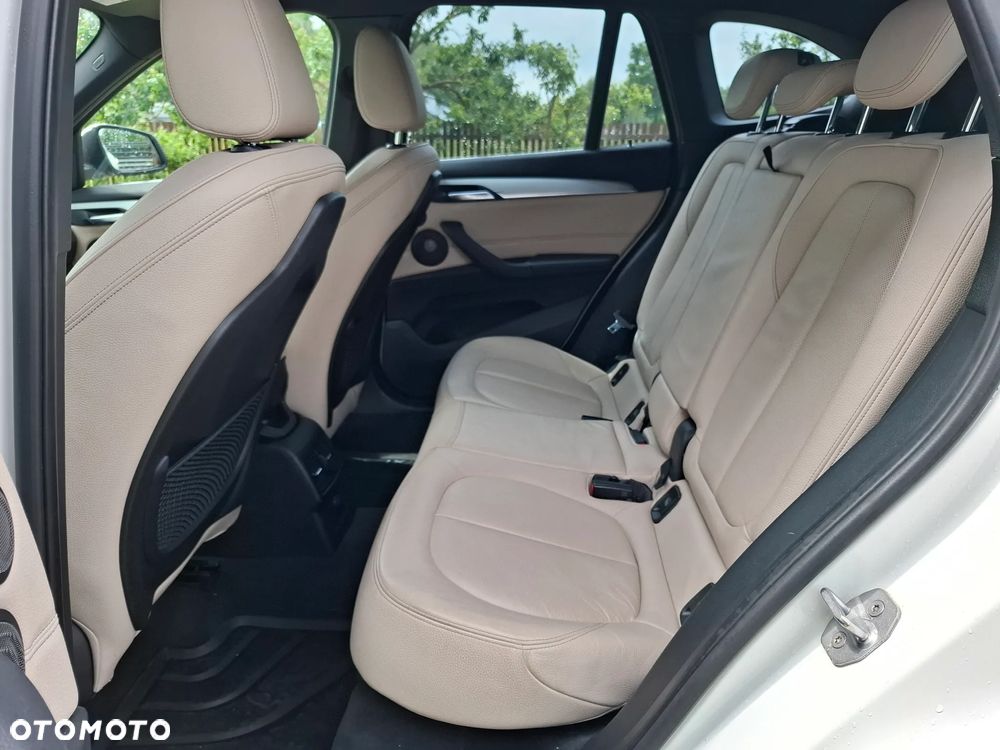 BMW X1 sDrive18d Sport Line - 15