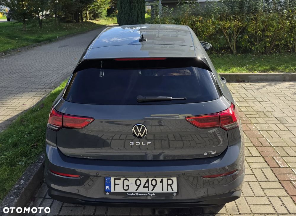 Volkswagen Golf - 6