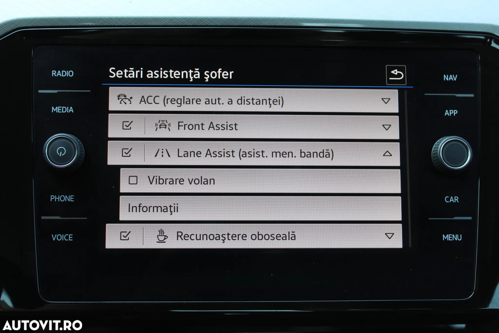 Volkswagen Passat 2.0 TDI DSG Comfortline - 31