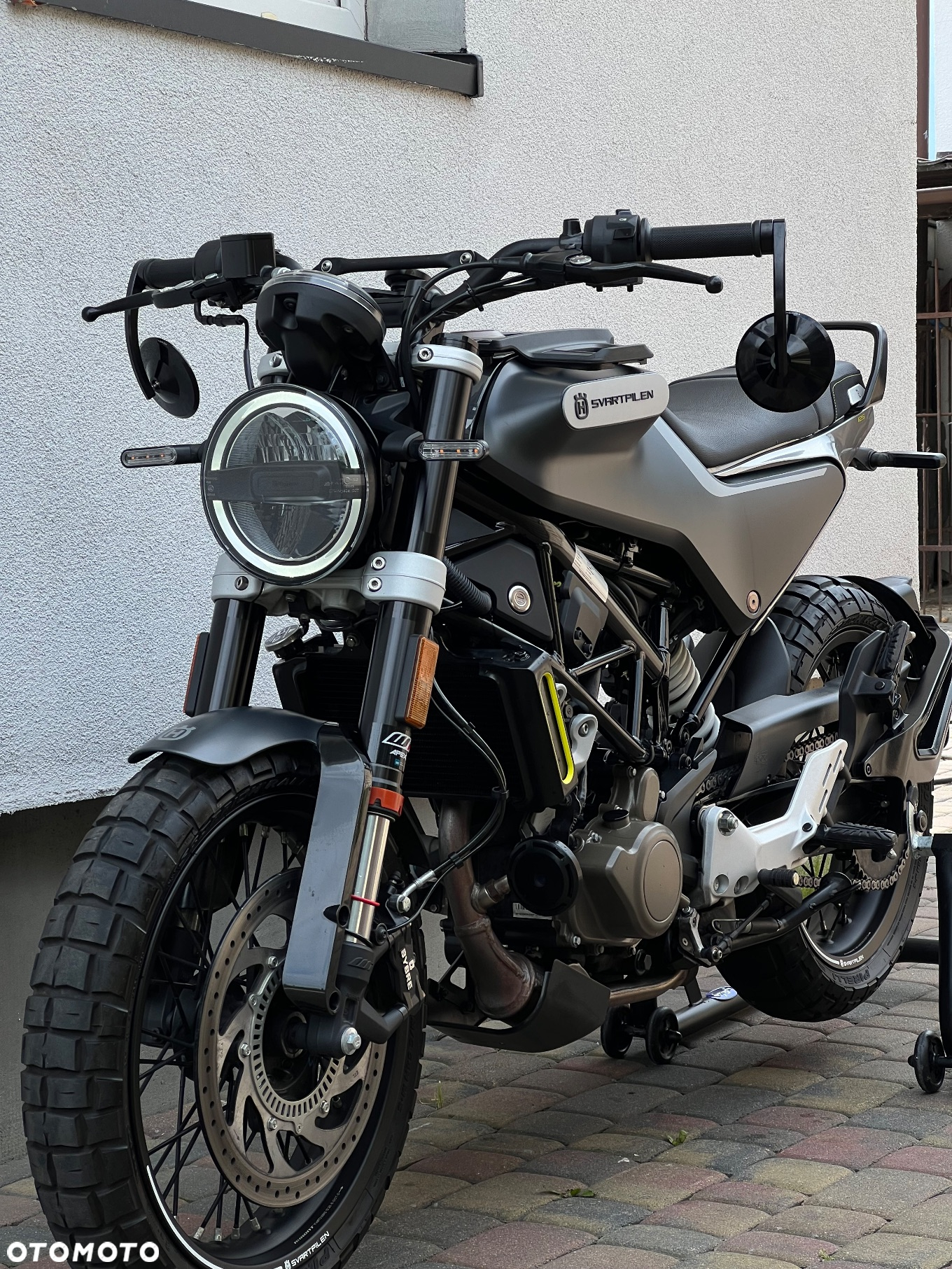 Husqvarna Svartpilen - 7