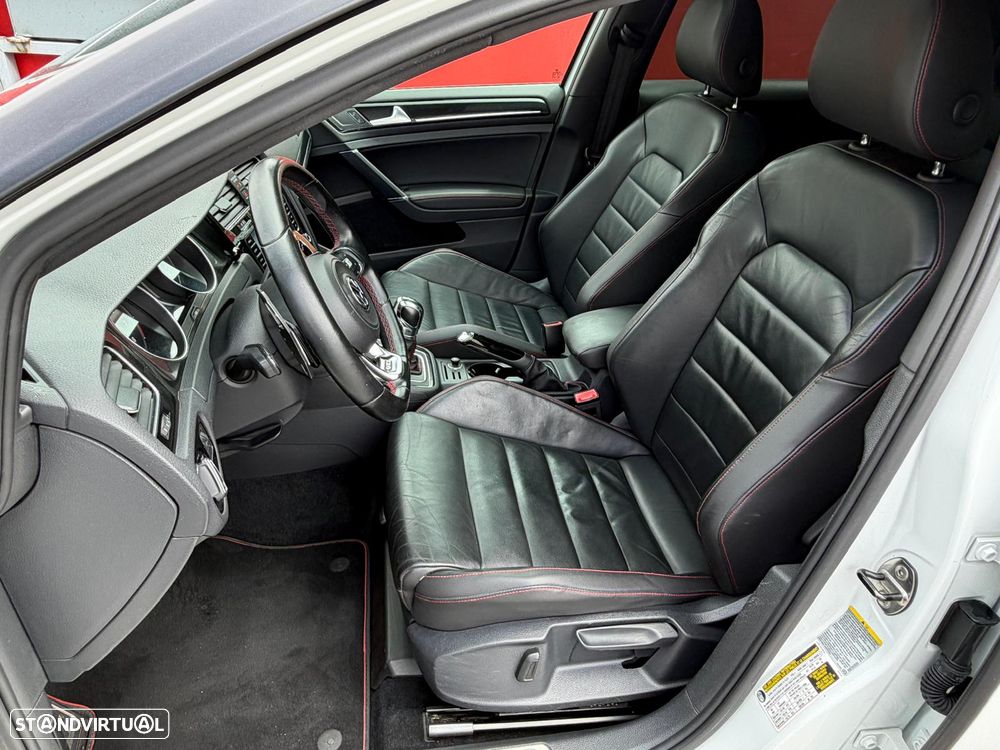 VW Golf 2.0 TSi GTi DSG Performance - 25