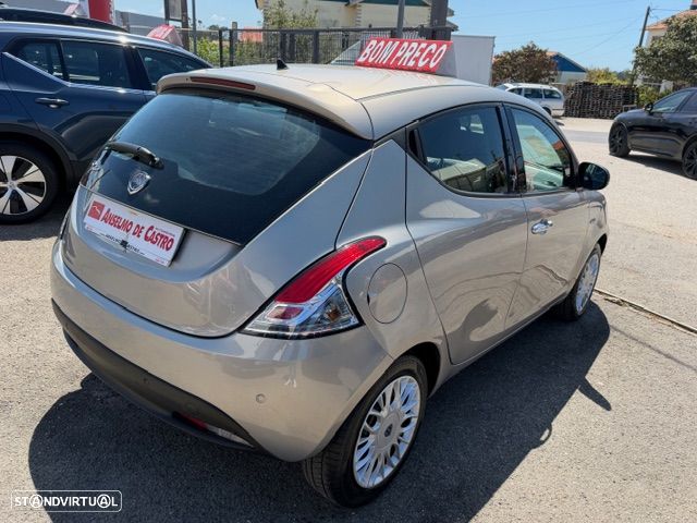 Lancia Ypsilon 1.2 8v Platinum - 13