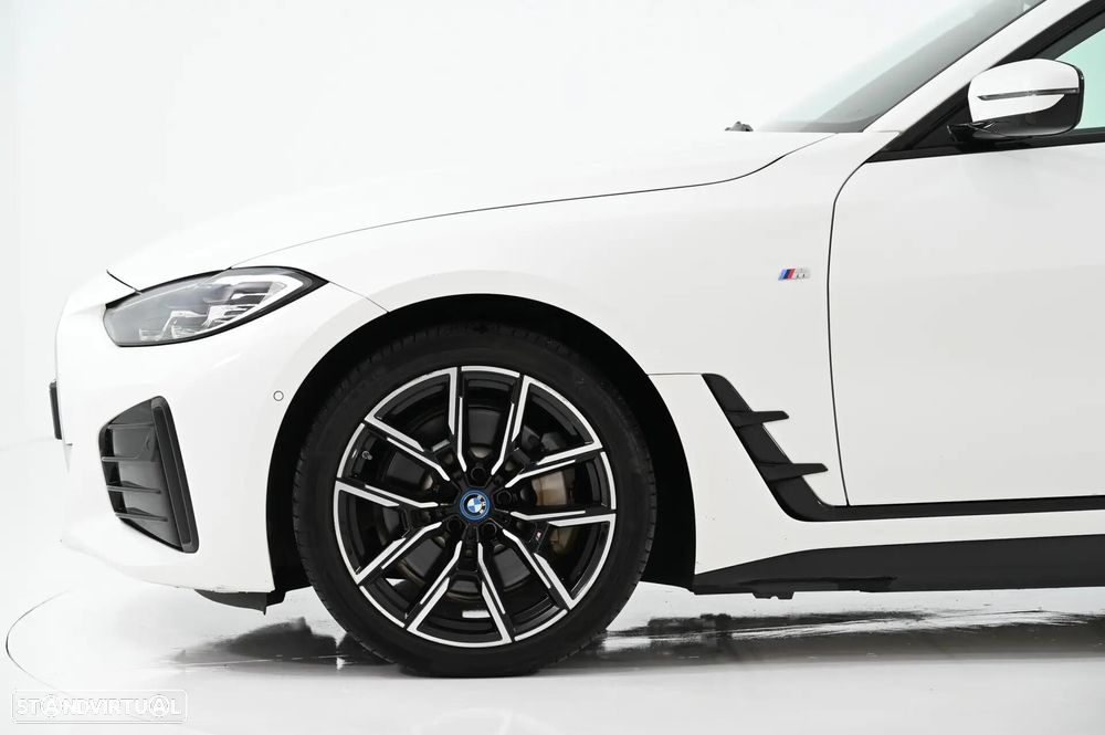 BMW i4 eDrive40 Pack Desportivo M - 16