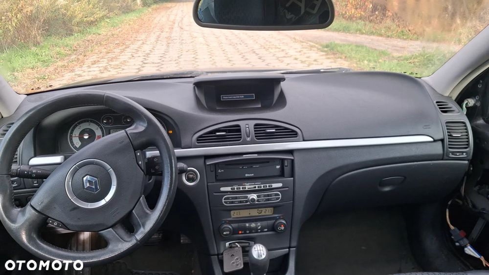 Na części Renault Laguna II HB Lift silnik 1.9 DCI 110 KM F9Q758 skrzynia maska zderzak drzwi klapa szyba fotel kanapa deska lusterko lampa kod lakieru: NV676 - 15