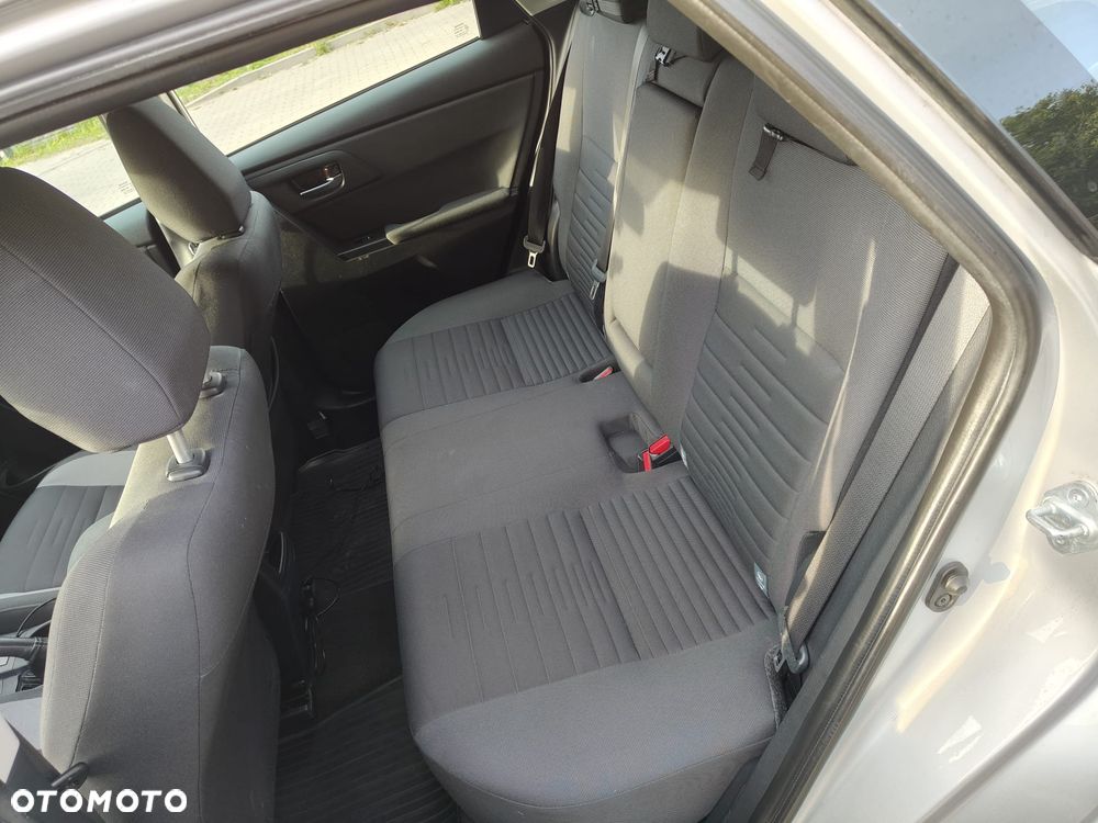 Toyota Auris 1.4 D-4D Business Edition - 11