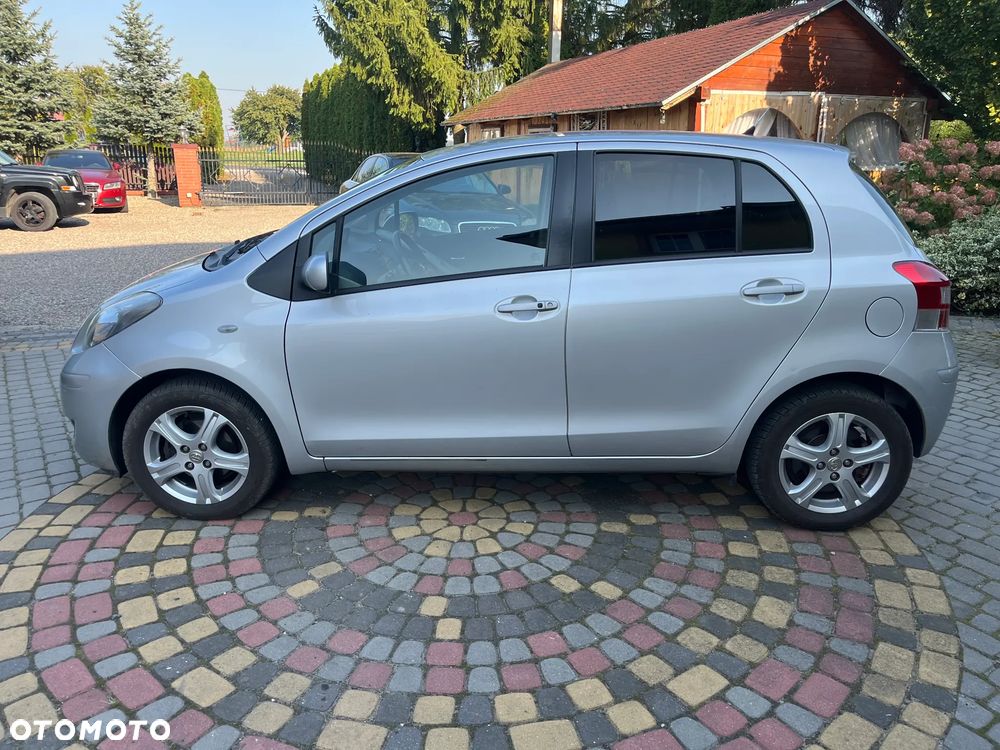 Toyota Yaris - 8