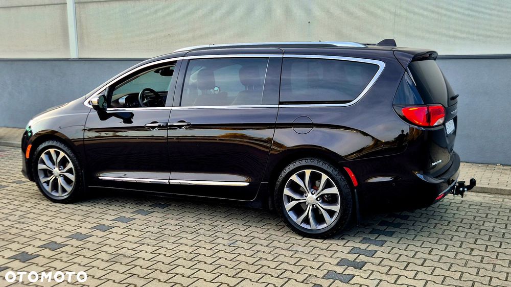 Chrysler Pacifica - 9