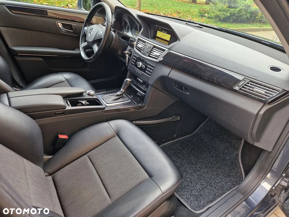 Mercedes-Benz Klasa E 200 BlueEFFICIENCY 7G-TRONIC Avantgarde - 14
