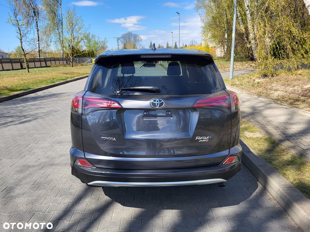 Toyota RAV4 - 9