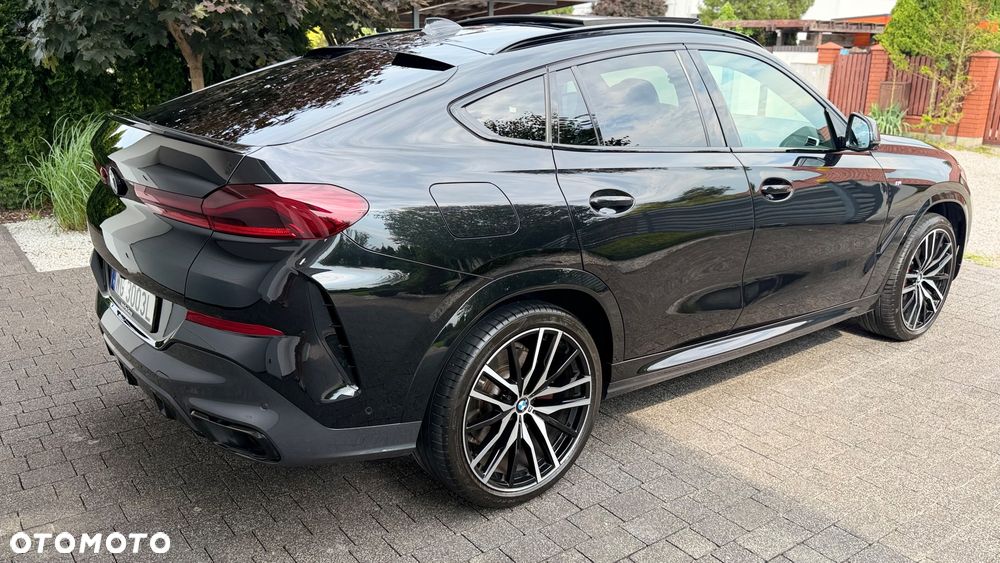 BMW X6 xDrive40d mHEV - 14