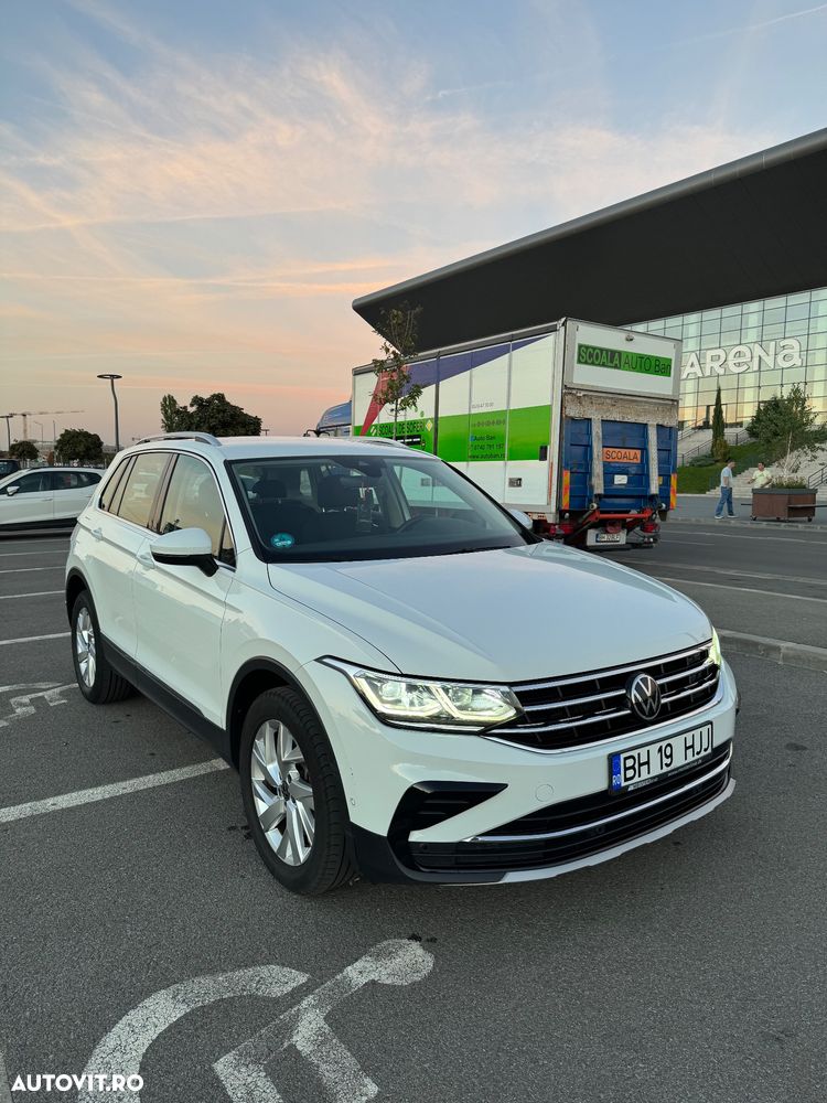 Volkswagen Tiguan - 13