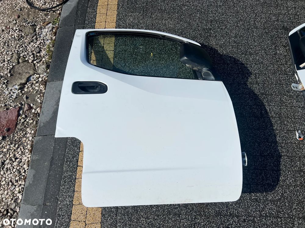 DRZWI BOCZNE PRAWE NISSAN NV200 QM1W - 1