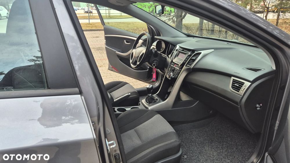 Hyundai i30 1.4 Classic + - 24